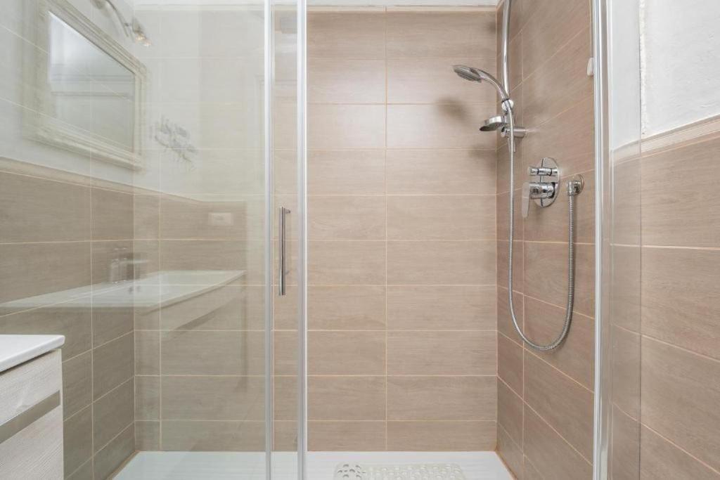 Bellissimo Appartamento Con Veranda Privata Al Centro Di פורטו רוטונדו מראה חיצוני תמונה