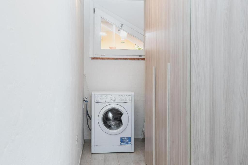 Bellissimo Appartamento Con Veranda Privata Al Centro Di פורטו רוטונדו מראה חיצוני תמונה
